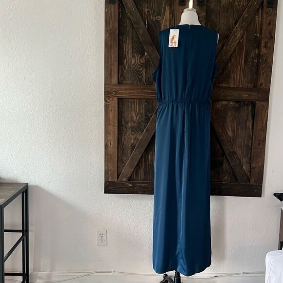 PRETTYGARDEN Satin Ruched Bodycon
Dress Twist Front V Neck Sleeveless Sp… - Picture 9 of 14